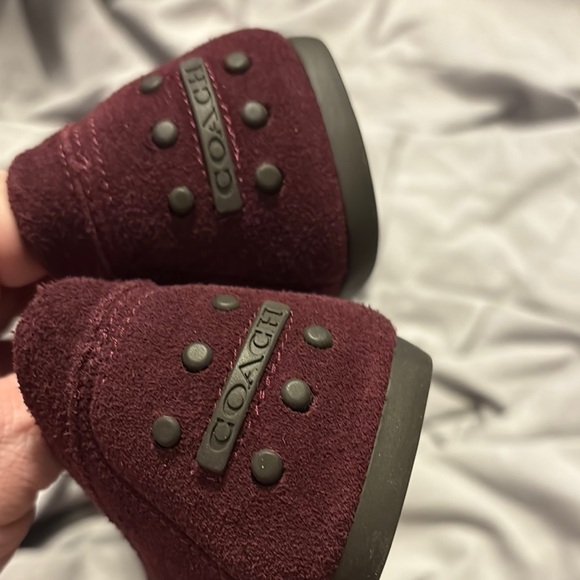 Coach nwot women’s Burgundy Loafers - Picture 3 of 6